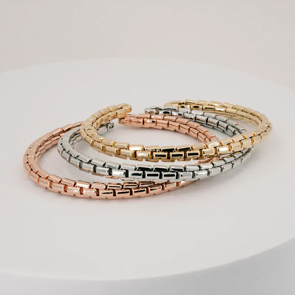 Wrap Your Wrist in Elegance – Sterling Silver Cuff Bracelets That Wow!